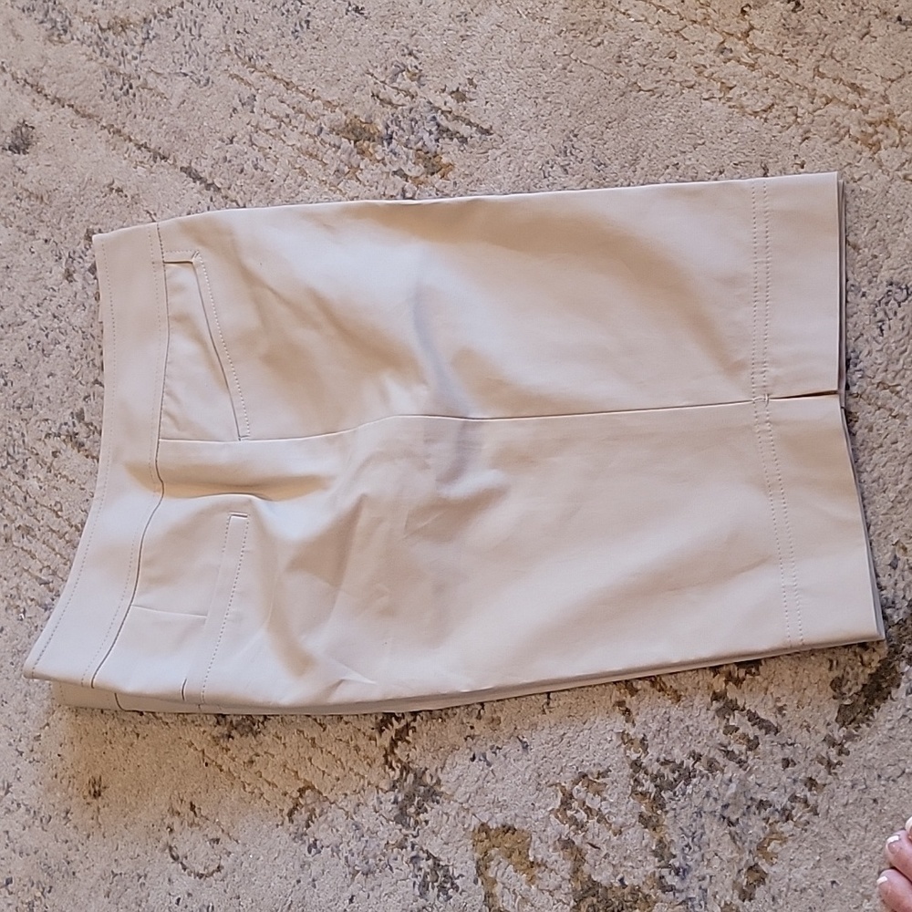 LAFAYETTE 148 NY Women's Khaki Shorts